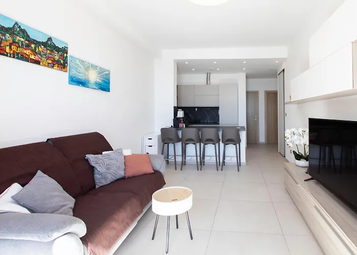 #35 Suite Promenade Vue Mer Proche Aeroport Balcon &Ac